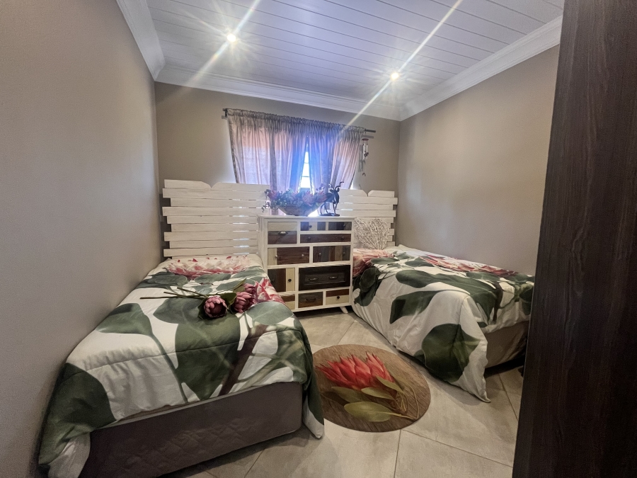 To Let 4 Bedroom Property for Rent in Wilkoppies North West